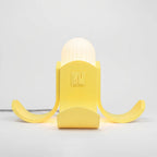 luminaria amarelo claro acesa romulo temigue