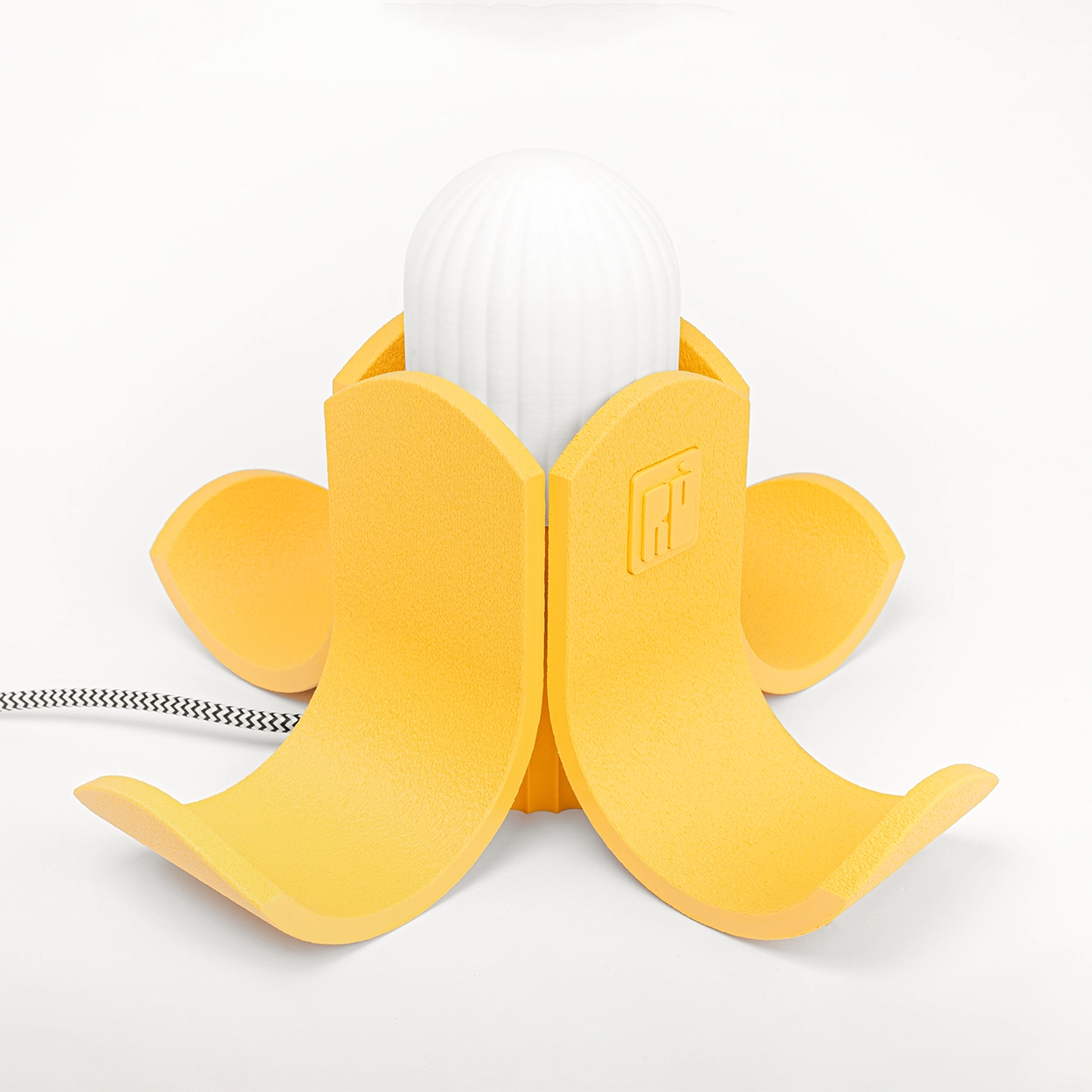 luminaria banana amarelo alaranjado romulo temigue